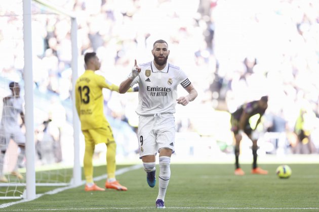 Benzema celebra gol ante Valladolid / Foto: EFE - Rodrigo Jimenez