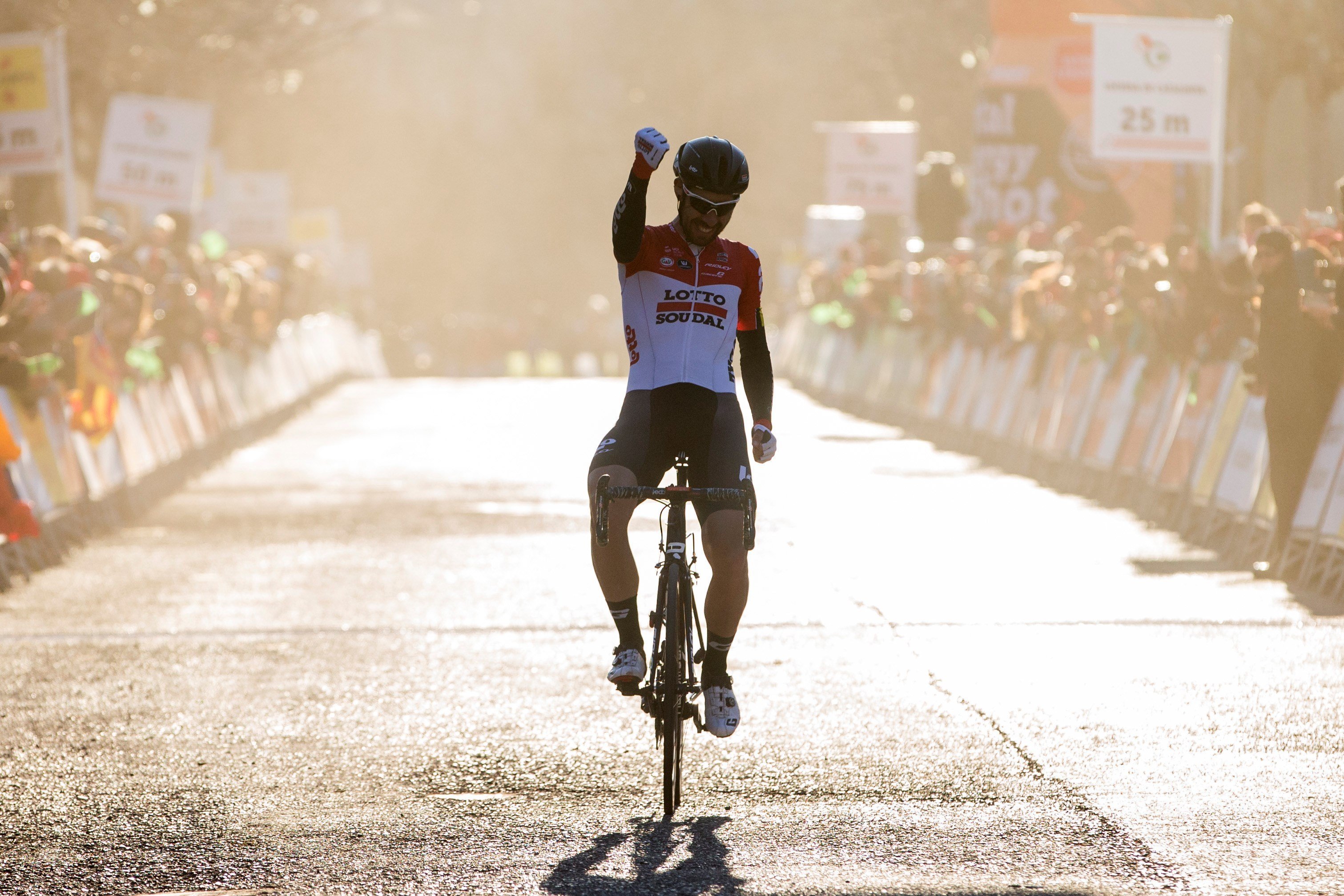 De Gendt hace tambalear la Volta y es el nuevo líder