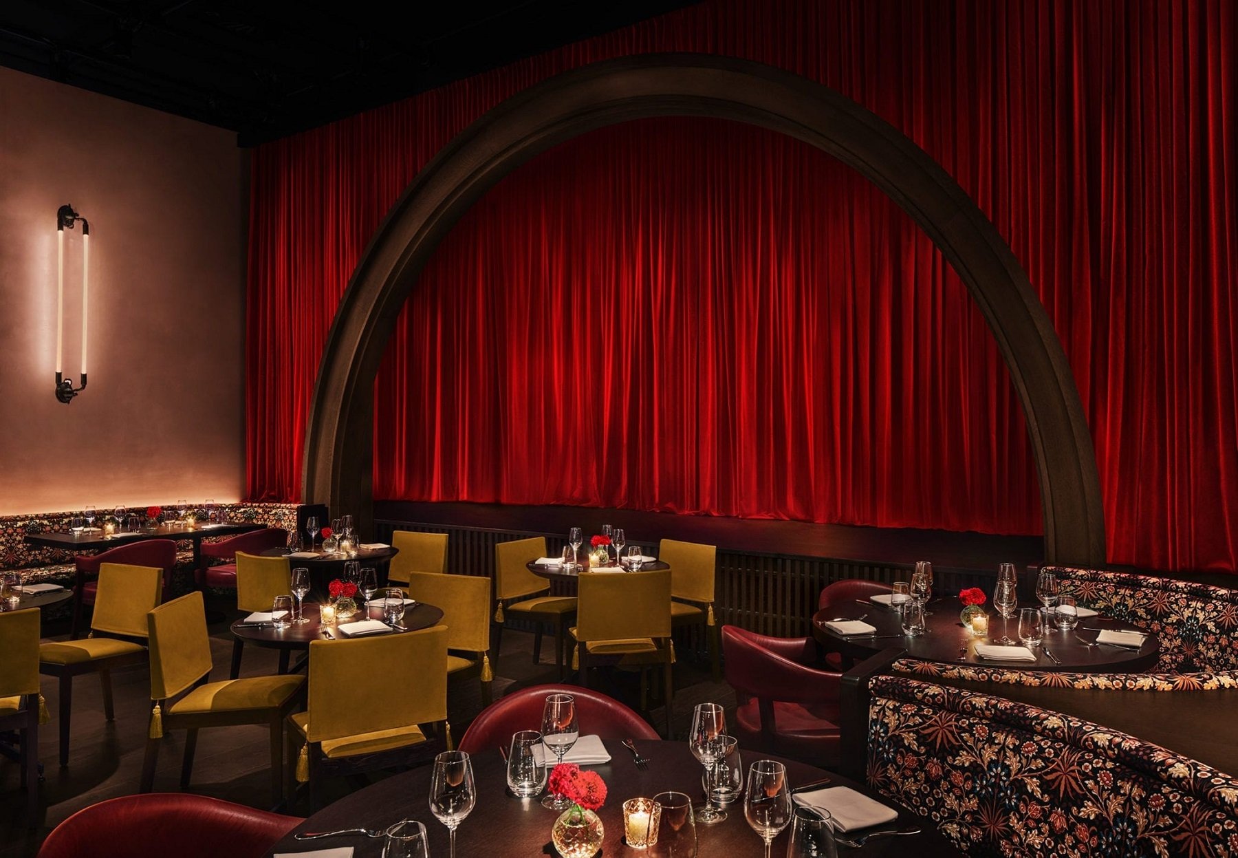 Cabaret The Barcelona Edition: sensualidad, música y gastronomía, la explosión sensorial