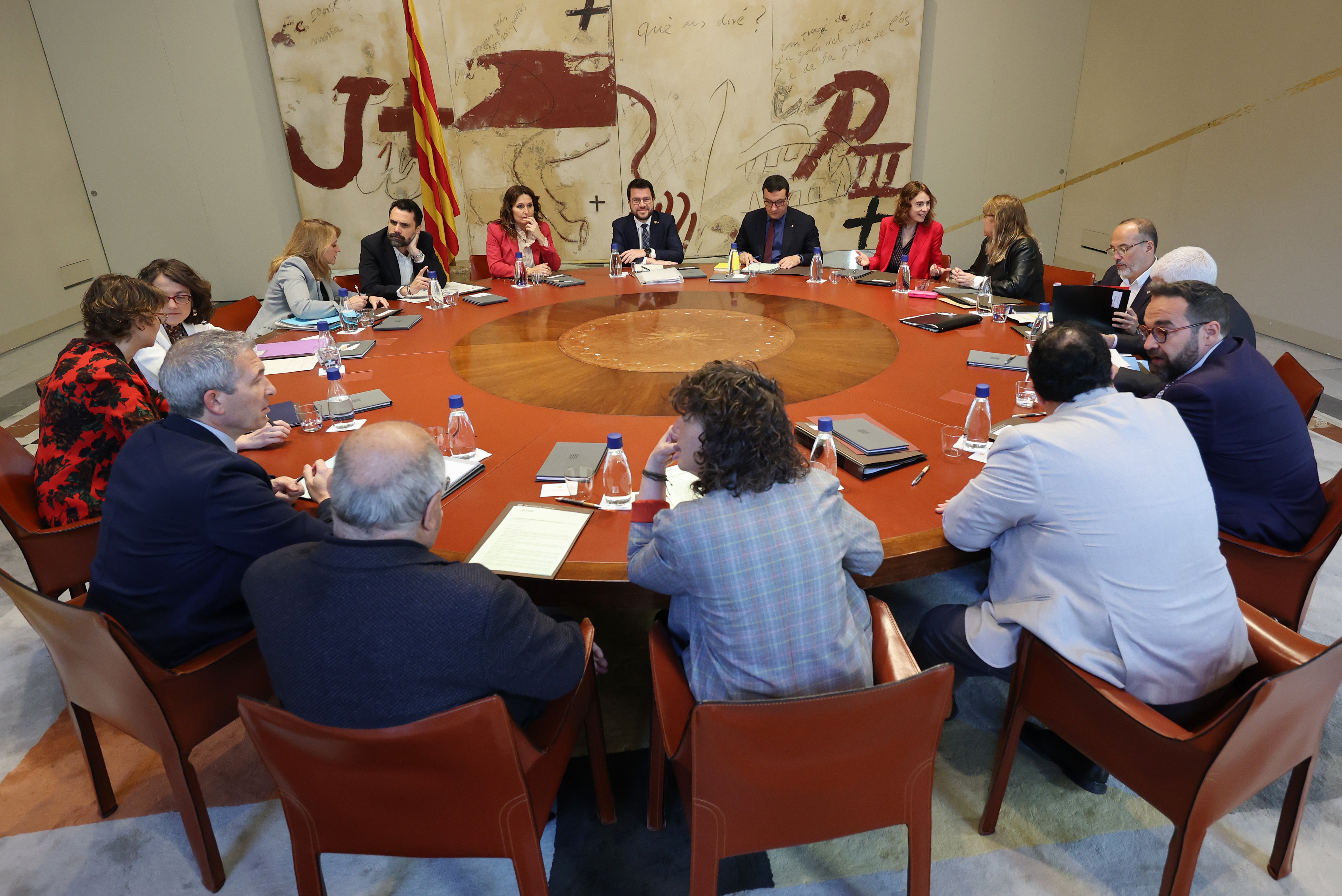 Catalan government pressures parliamentary groups to resolve speaker question