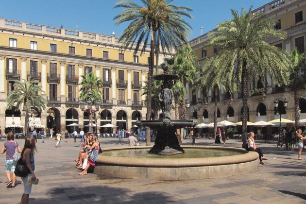 barcelona placa reial ajbcn