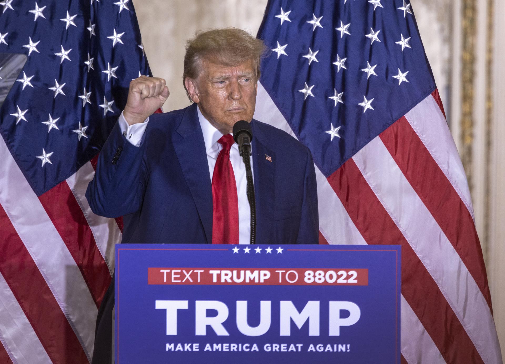 Trump responde con victimismo a la imputación: "Quieren interferir en las elecciones"
