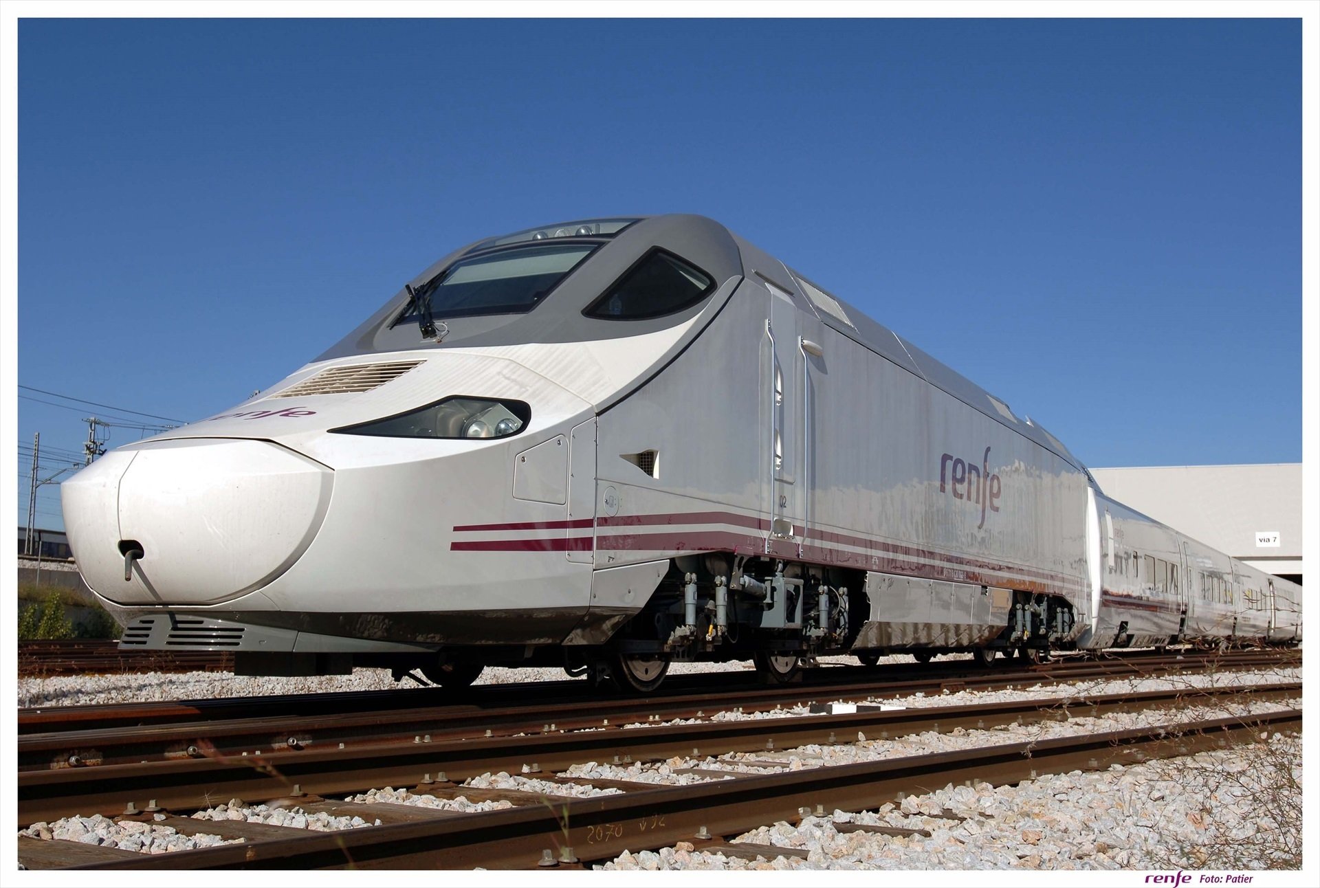 La conexión de tren entre Barcelona y València está en condiciones de reanudarse, según el ministro Puente