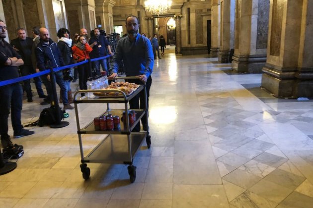 catering parlament jxcat erc / NT