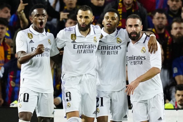 El Real Madrid celebrando un gol contra el Barça / Foto: EFE