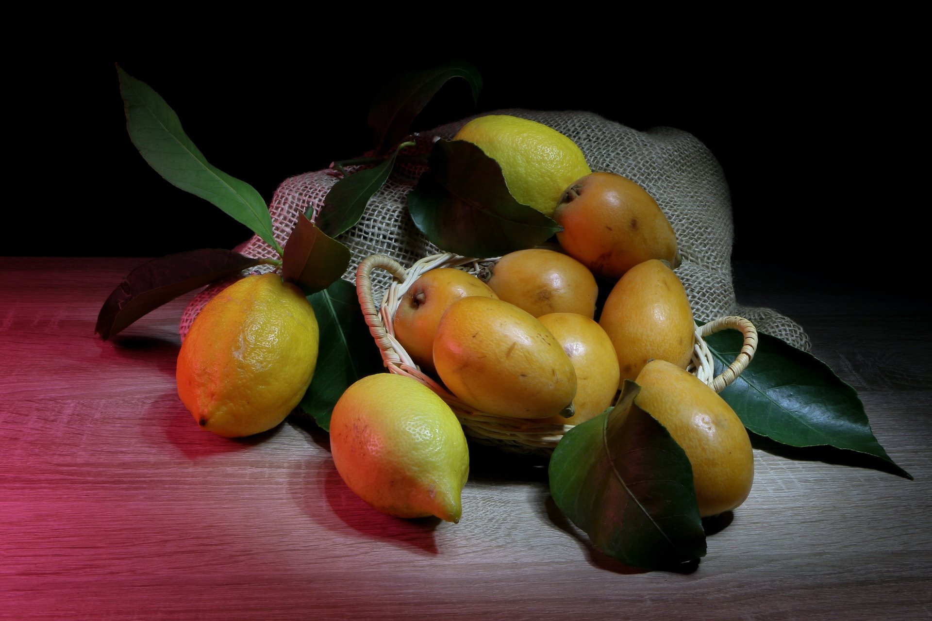 Una fruta muy primaveral de la que te contamos los beneficios