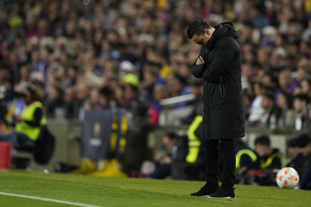 Xavi Hernandez decepcionado durante un partido del Barça en el Camp Nou / Foto: EFE