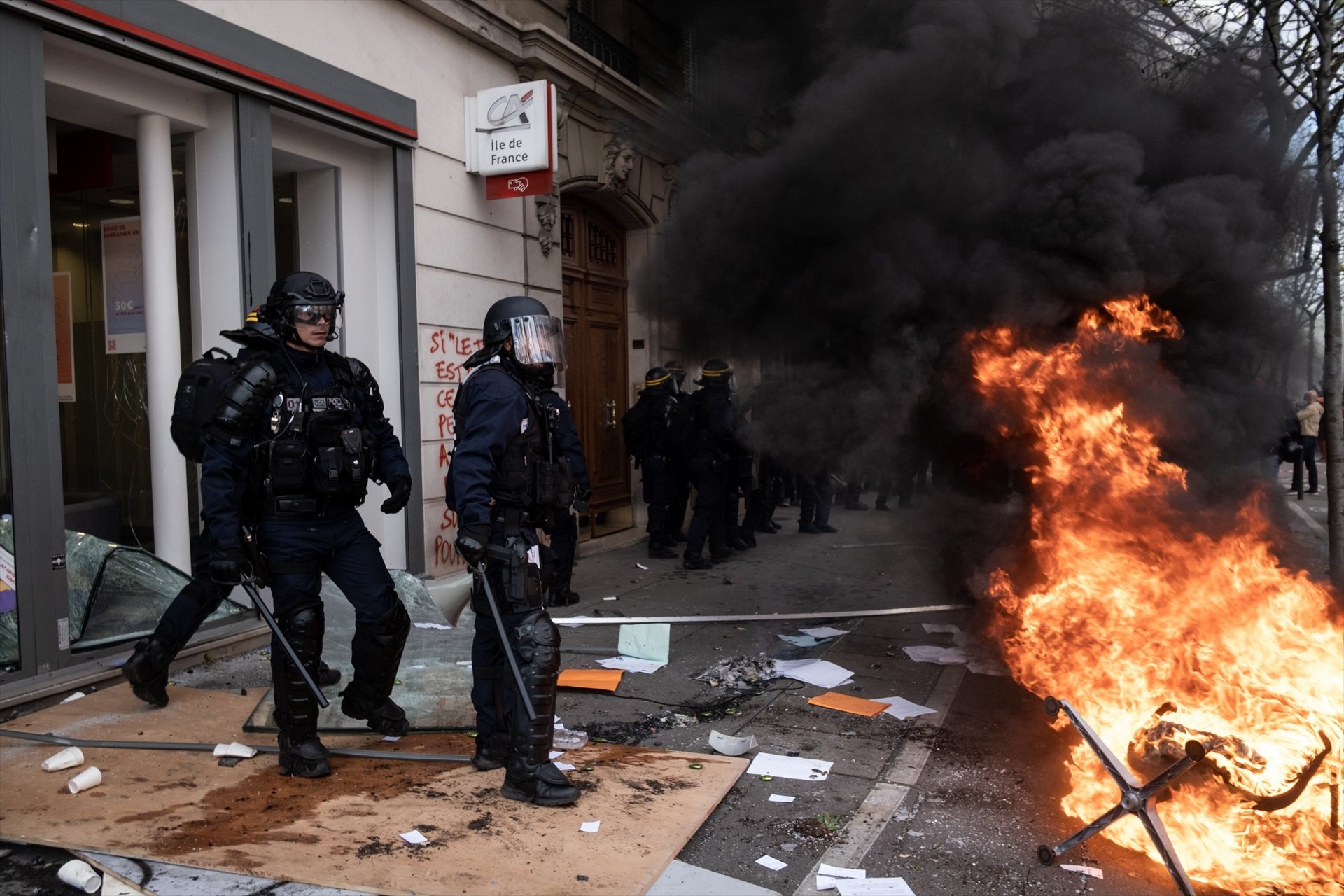 Fracasa la reunión entre gobierno francés y sindicatos: vuelven los incidentes