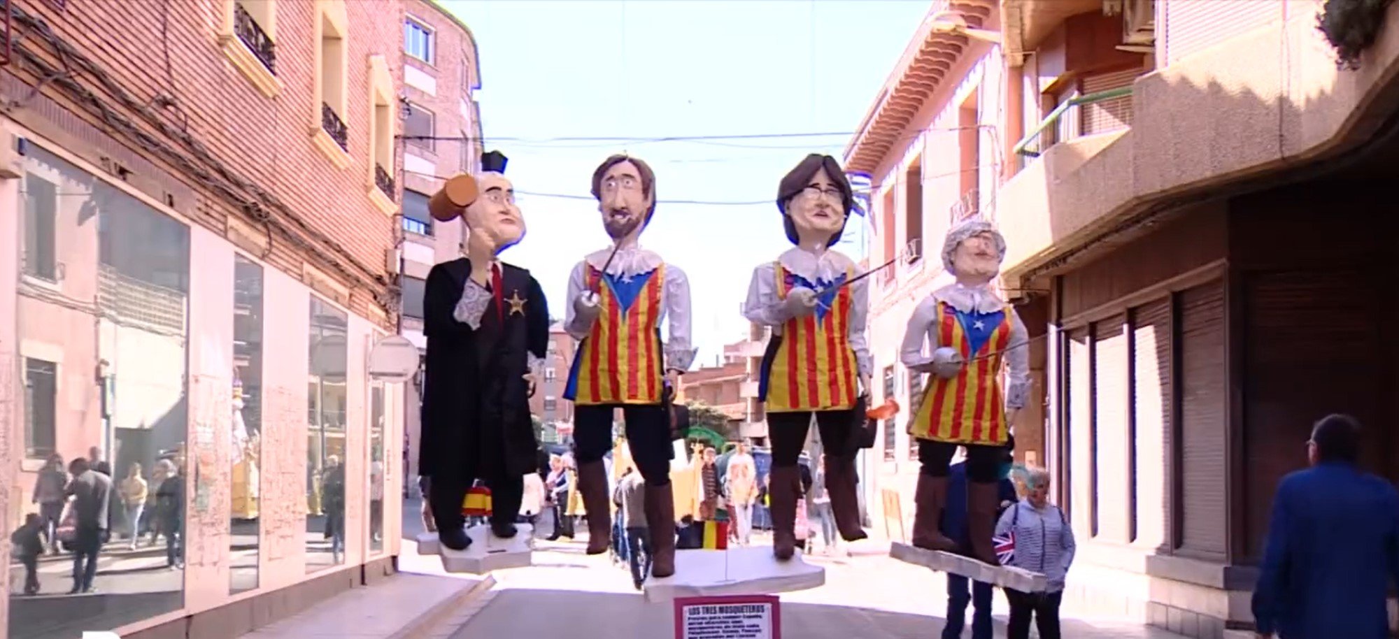 Puigdemont, Ponsatí i Comín, vilipendiats a La Rioja en la "crema de Judes"