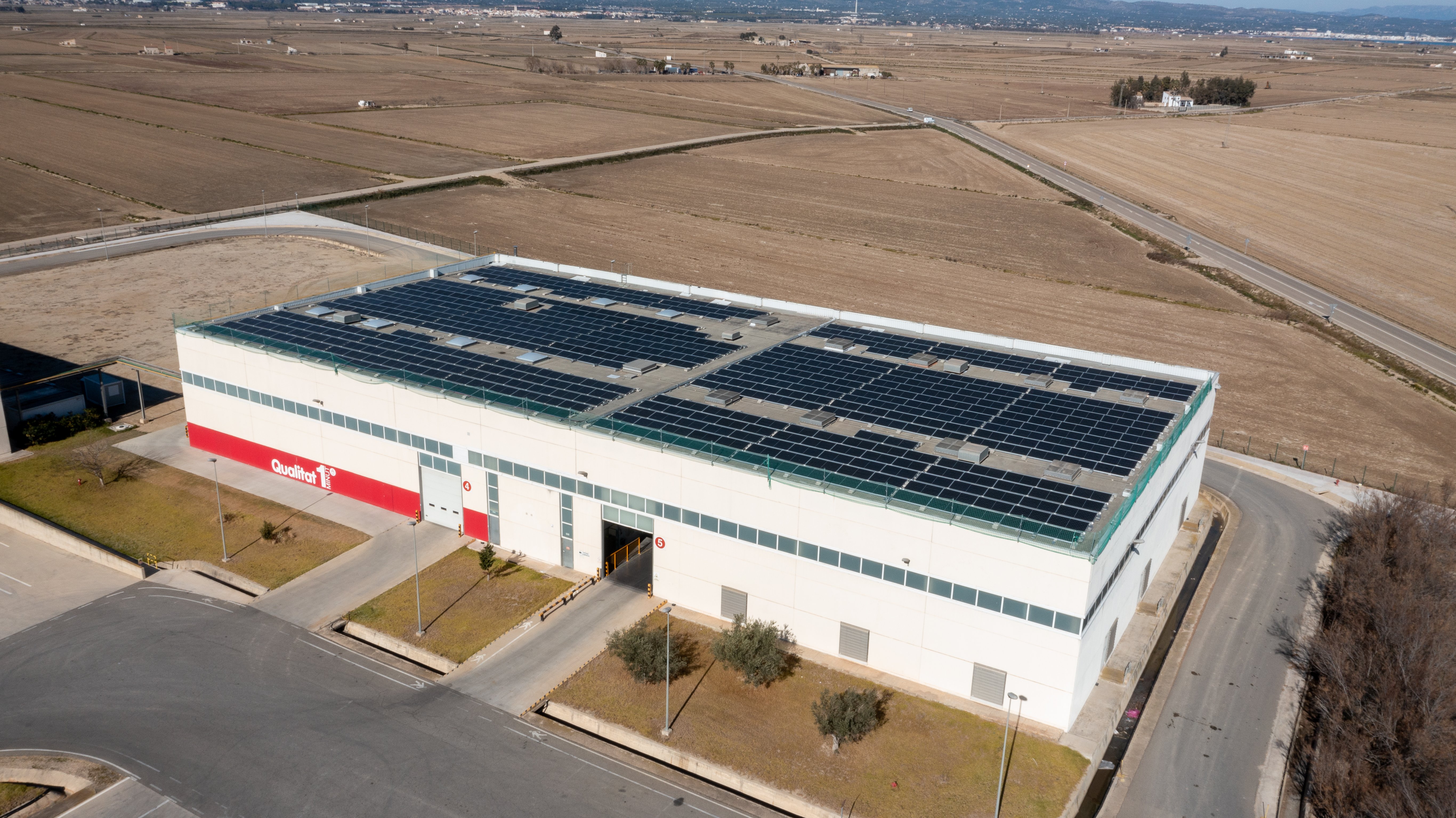 placas solares en Nomen Foods, en Delta de l'Ebre