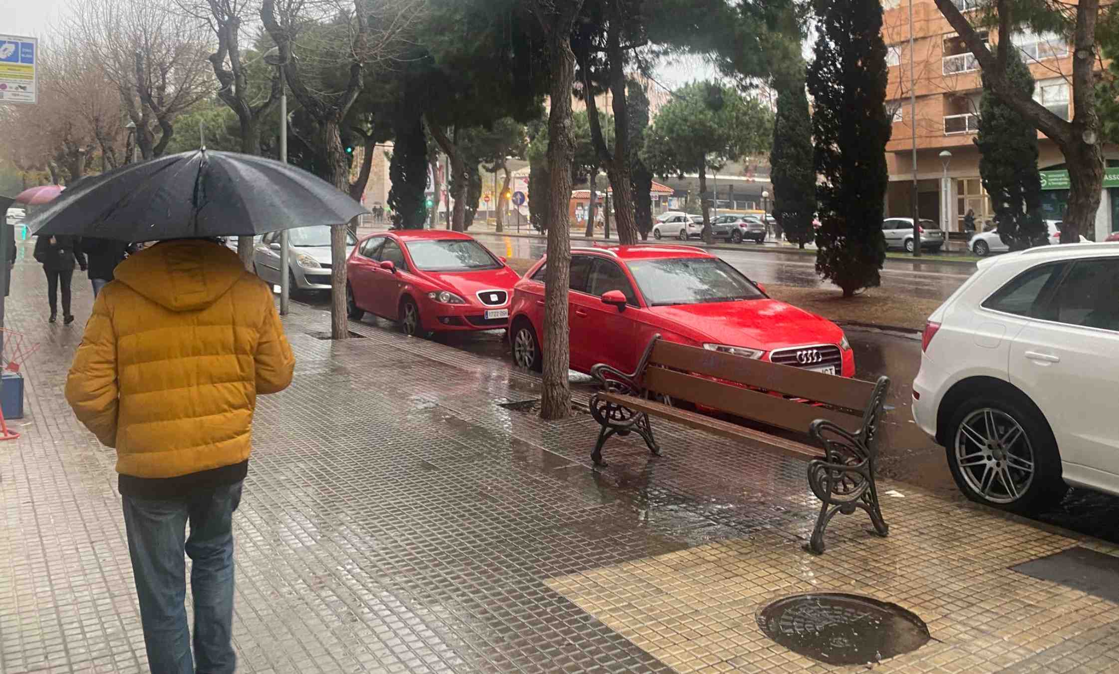 Carrers quasi secs des de l'última tongada de pluja, el 7 de febrer / Twitter: Tarragona, @pepsunye