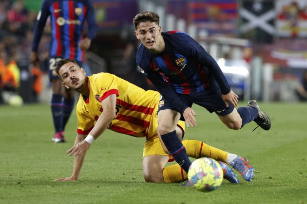 Pablo Gavi Javier Hernández Barça Girona / Foto: EFE