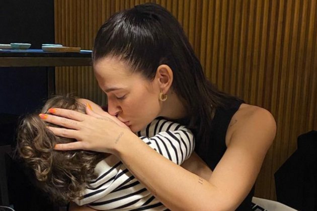 Laura Escanes y su hija / Instagram