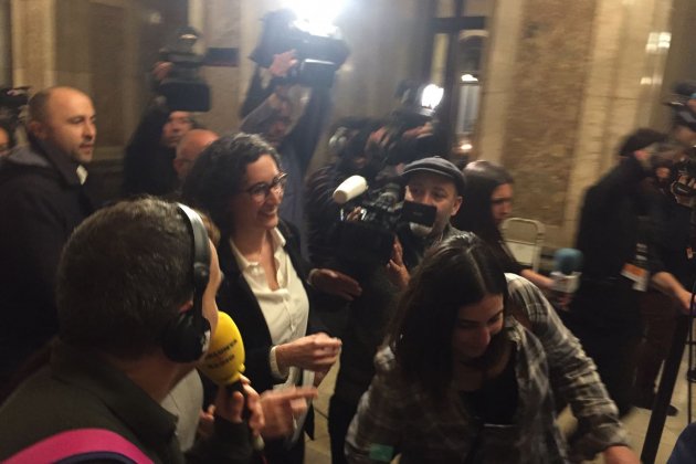 rovira parlament - carlota camps
