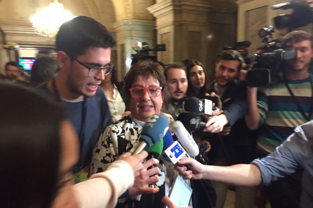 bassa parlament - carlota camps