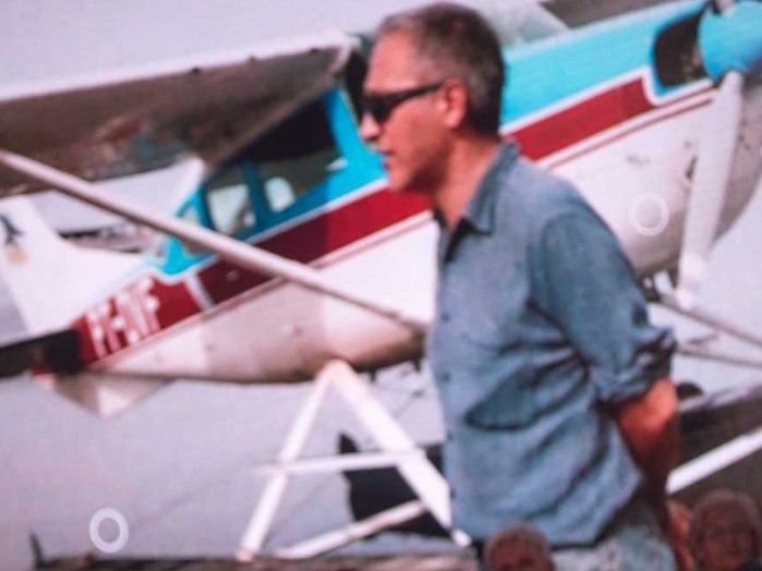 Xavier Sardà pilotando un avión RTVE