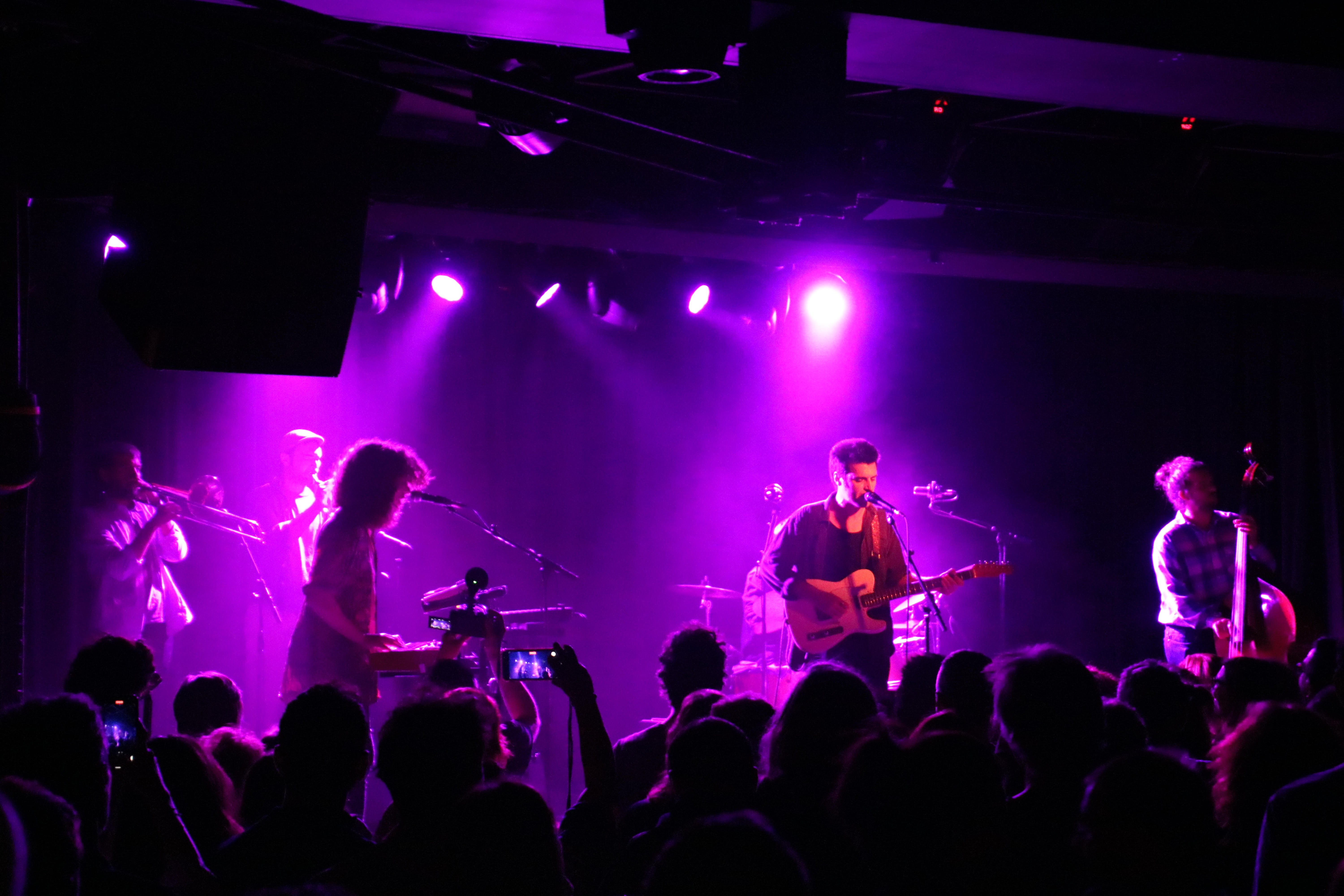 Xarim Aresté ha hecho bailar la luna en la sala Apolo