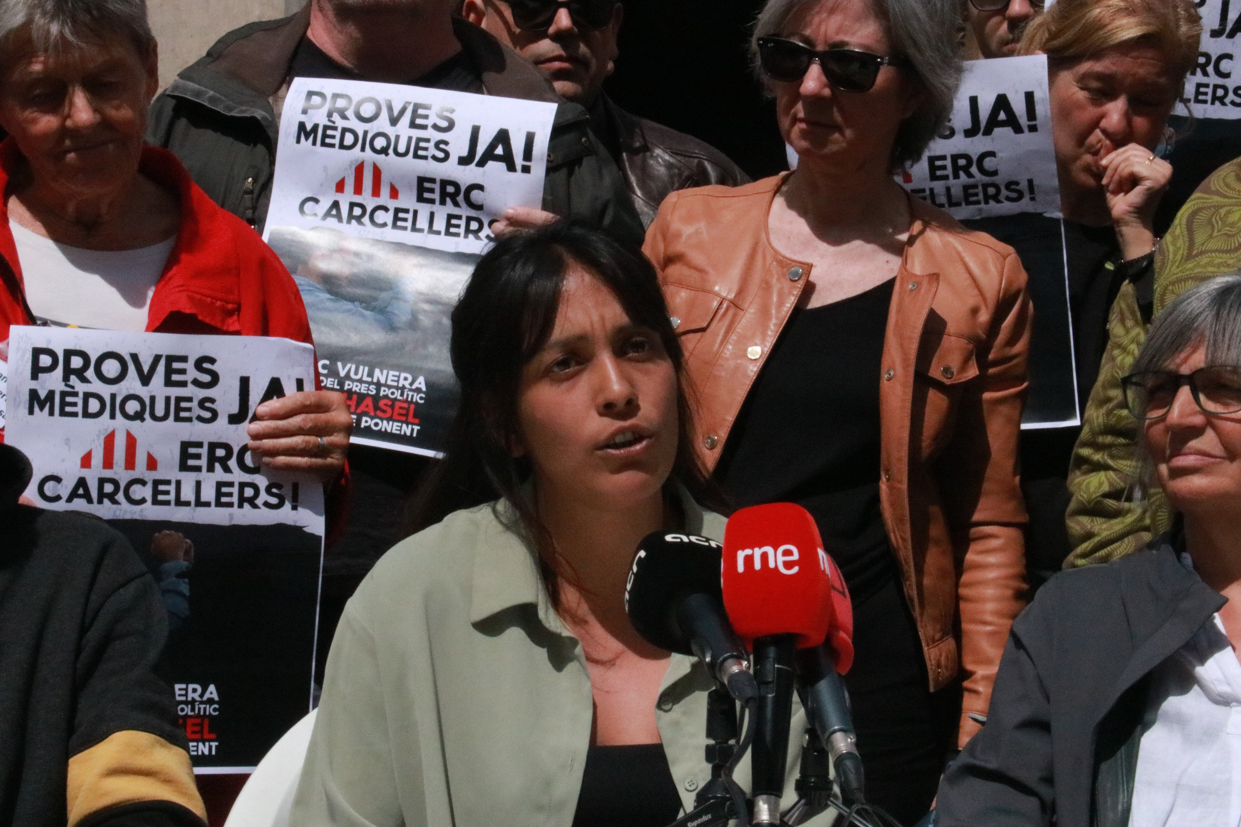 Pablo Hasél se querella contra el conseller Joan Ignasi Elena: "¡ERC carceleros!"