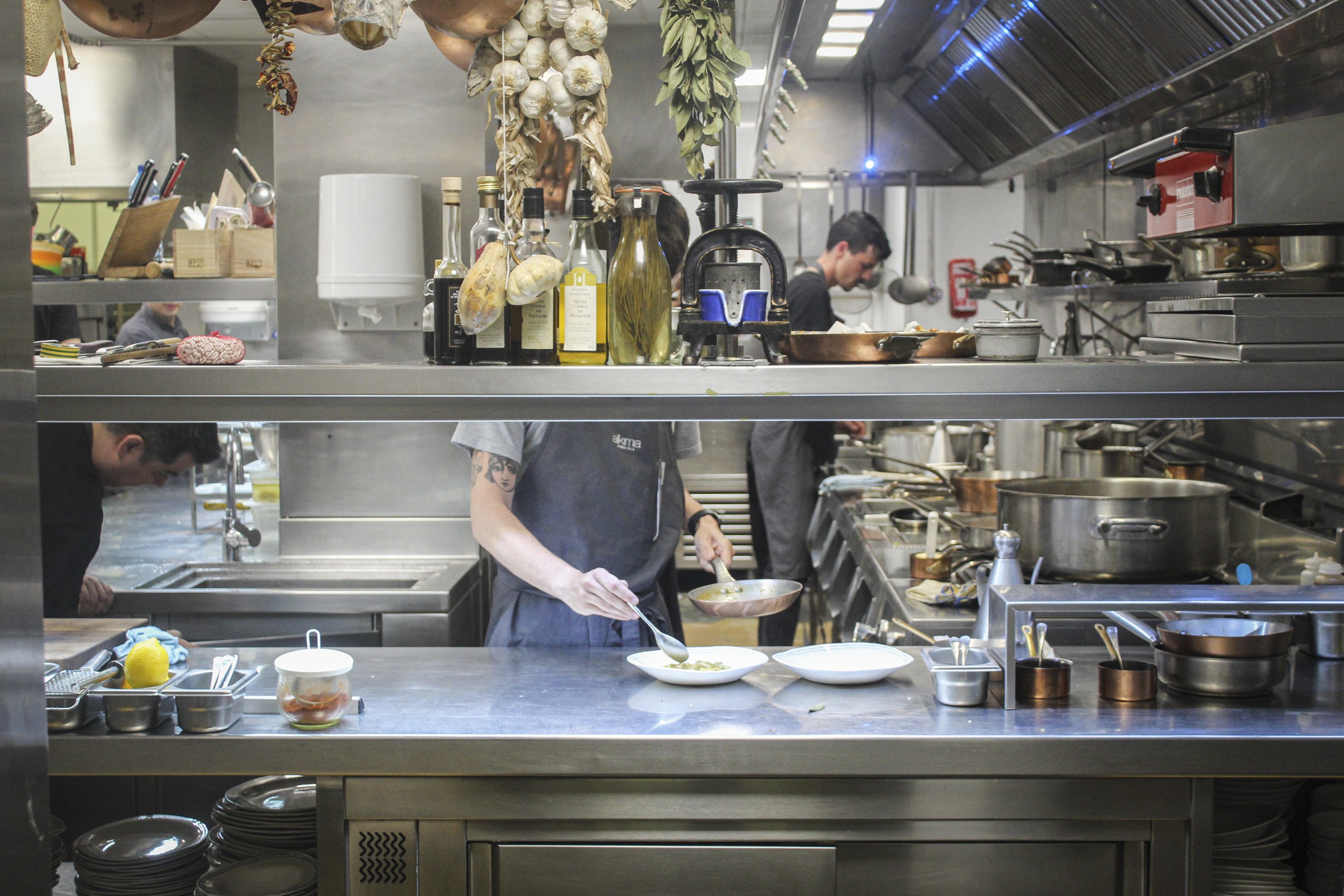 Al Kostat: El restaurante más irresistible de la ciudad está al lado de tu casa