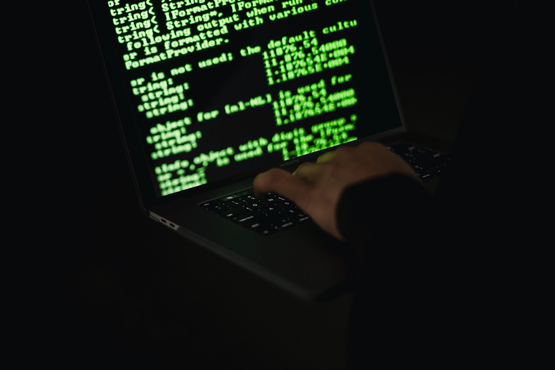 Els hackers del Clínic han publicat més dades confidencials
