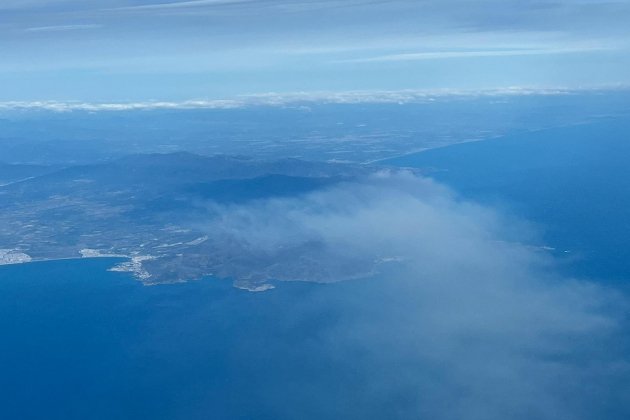 Imatge de l'incendi de Portbou des d'un avió / Foto: Luis Pulido Sastre Imatge de l'incendi de Portbou des d'un avió / Foto: Luis Pulido Sastre