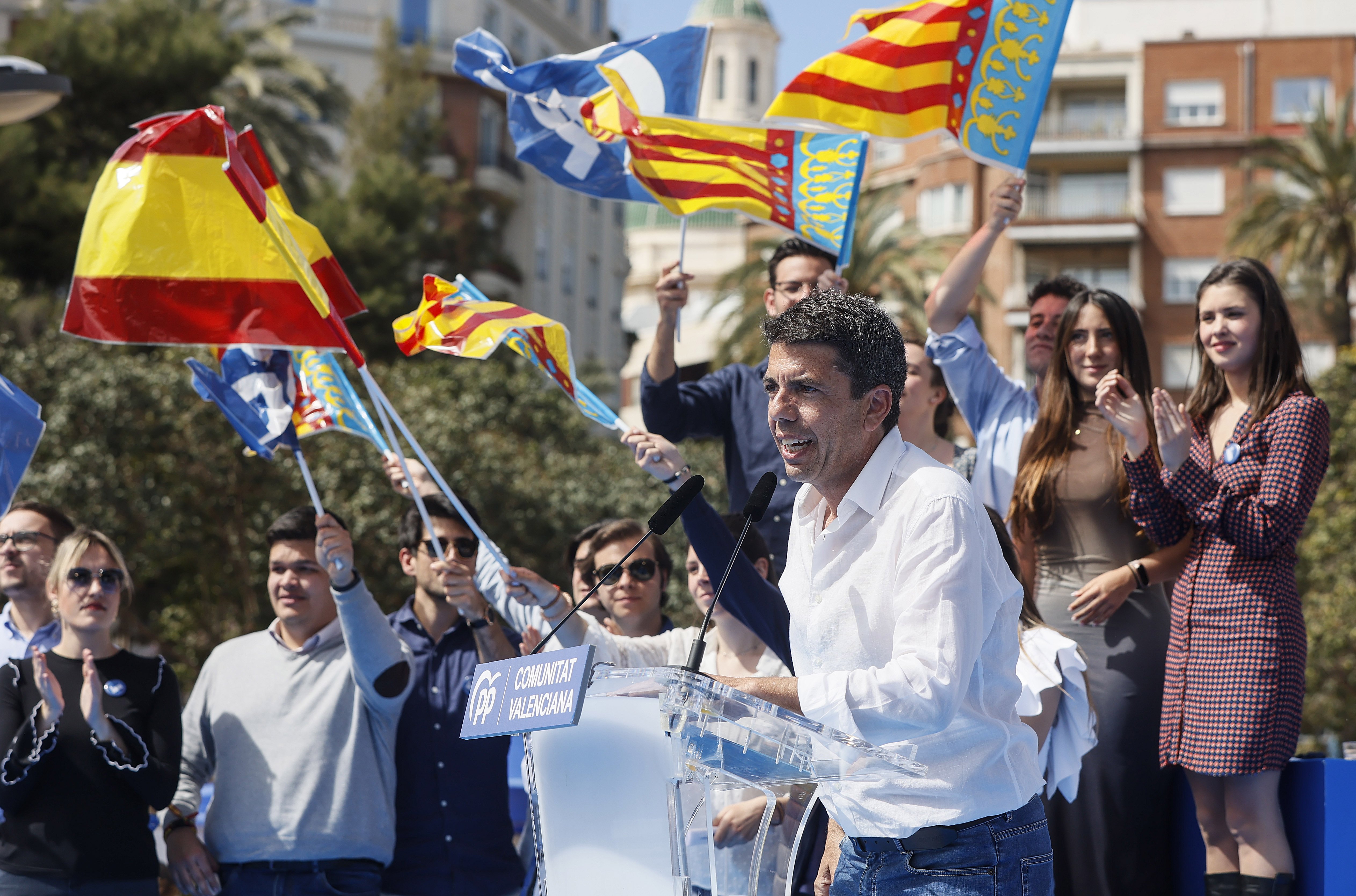 El PP ganaría las elecciones en el País Valencià, pero necesitaría el apoyo de Vox para gobernar