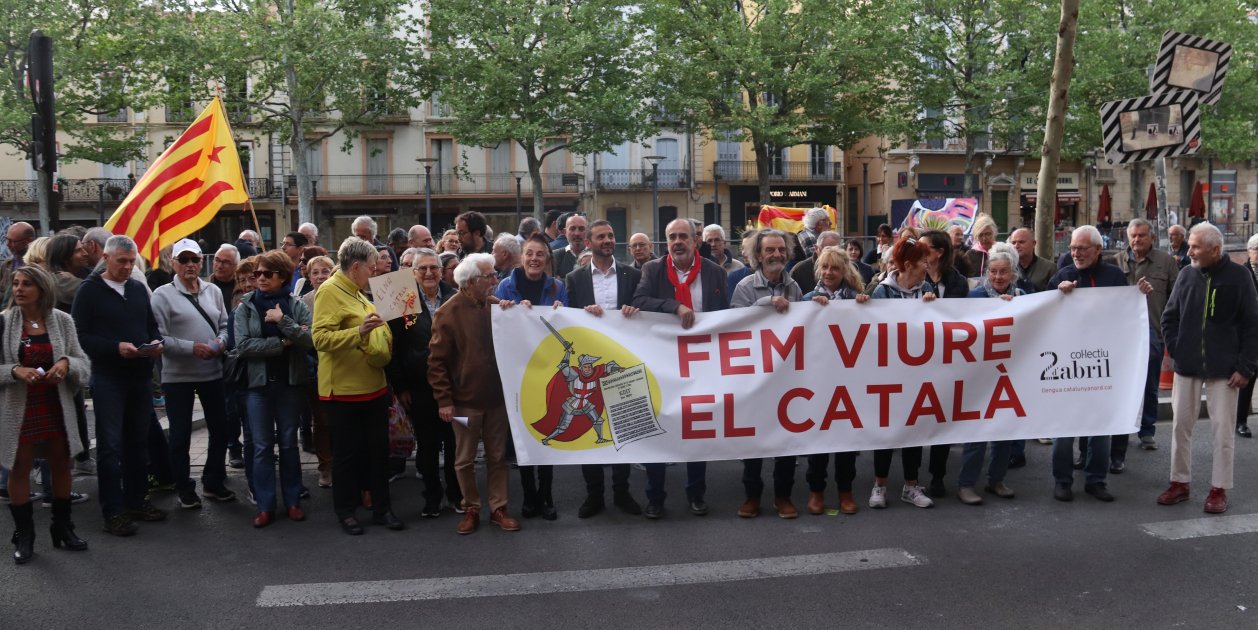 Òmnium finançarà la defensa jurídica del català als ajuntaments de la ...