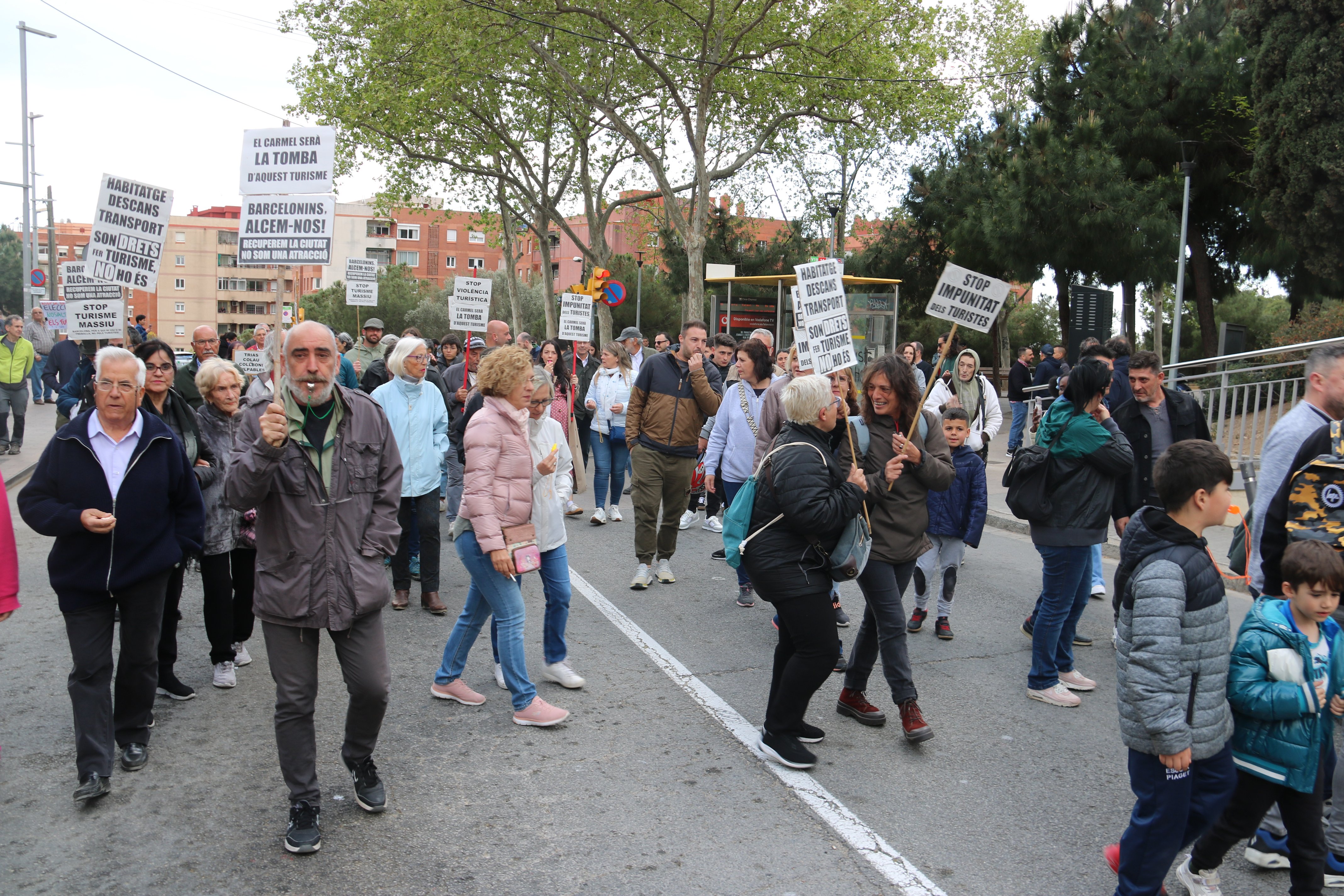 Aquestes són les vuit demandes veïnals per salvar els ‘búnquers del Carmel’