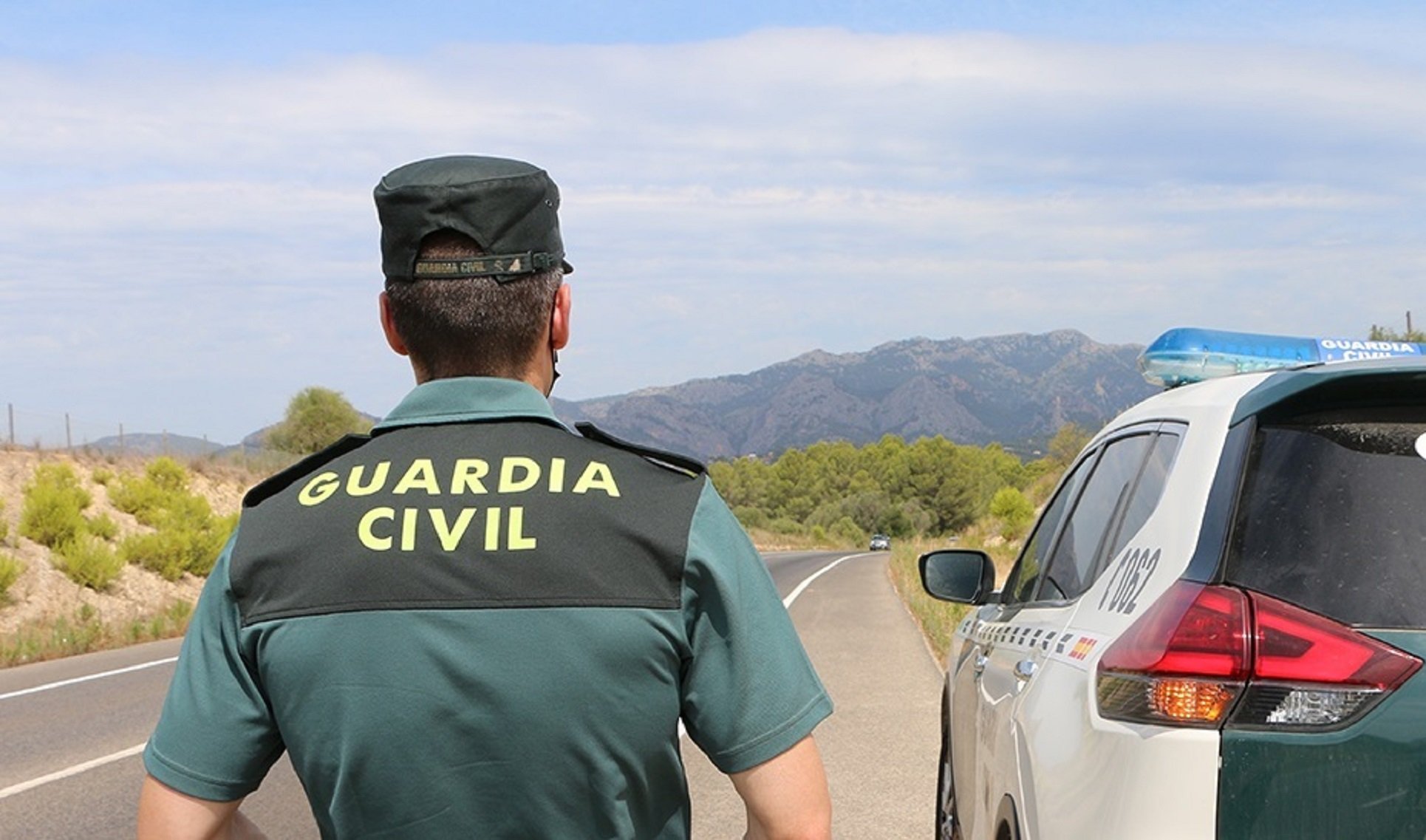 Un guàrdia civil destinat a Eivissa denuncia que viu en una furgoneta perquè no pot pagar un pis