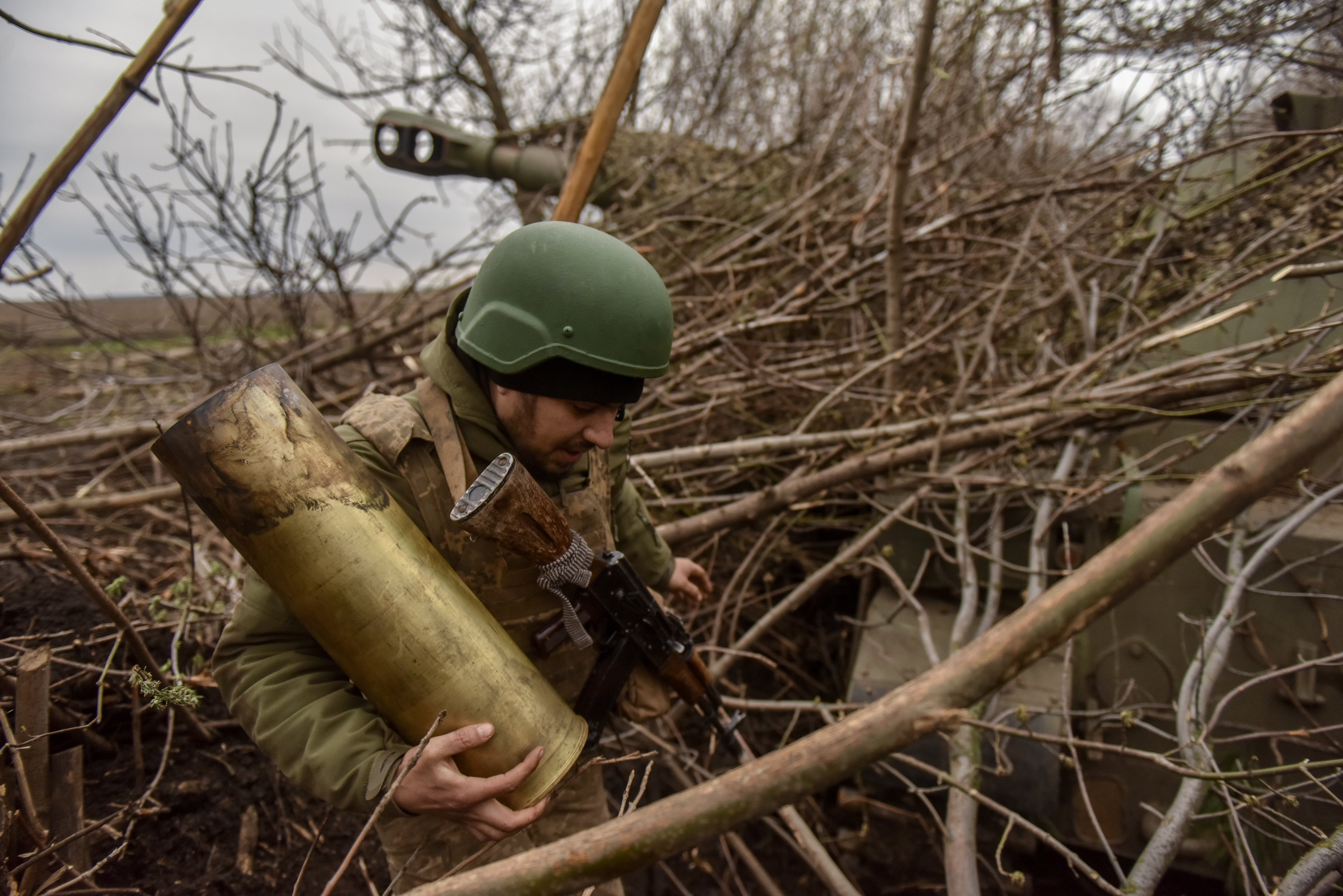 Tirar granadas y torturas: un mercenario de Wagner explica qué ha hecho en Ucrania