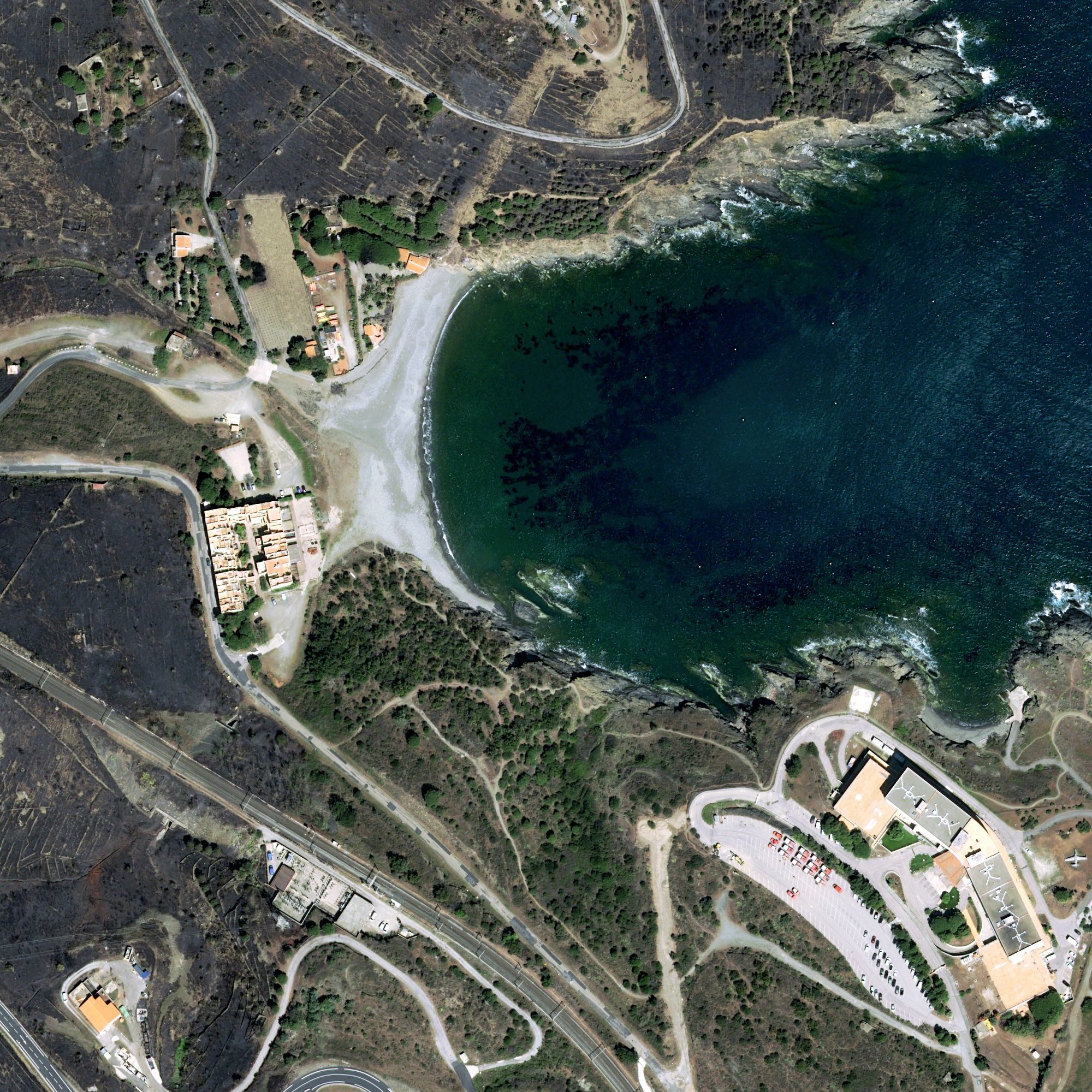 Imatges de l'incendi de la Catalunya Nord, entre el Rosselló i l'Alt Empordà / Pléiades Neo © Airbus DS 2023