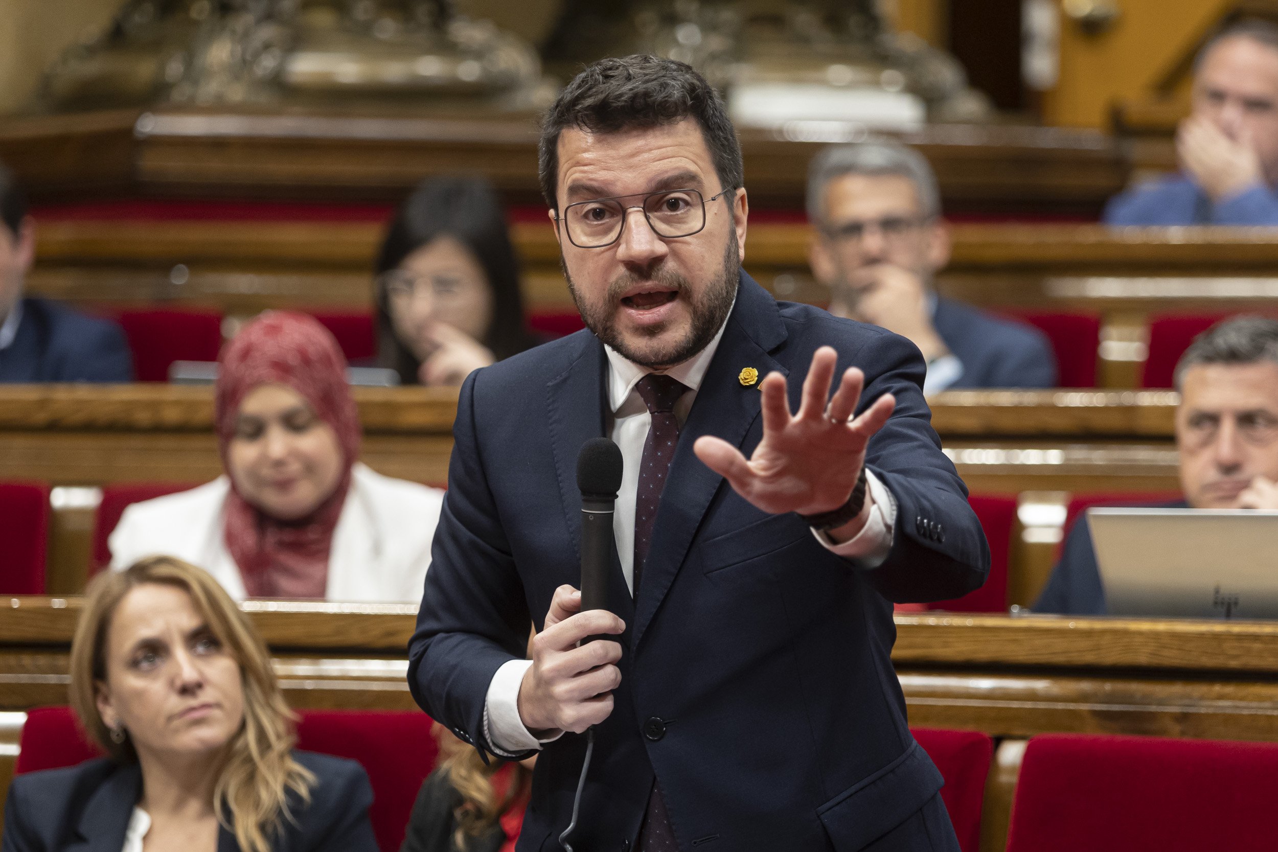 Junts presiona a Pere Aragonès para buscar consenso en el Parlament ante la sequía