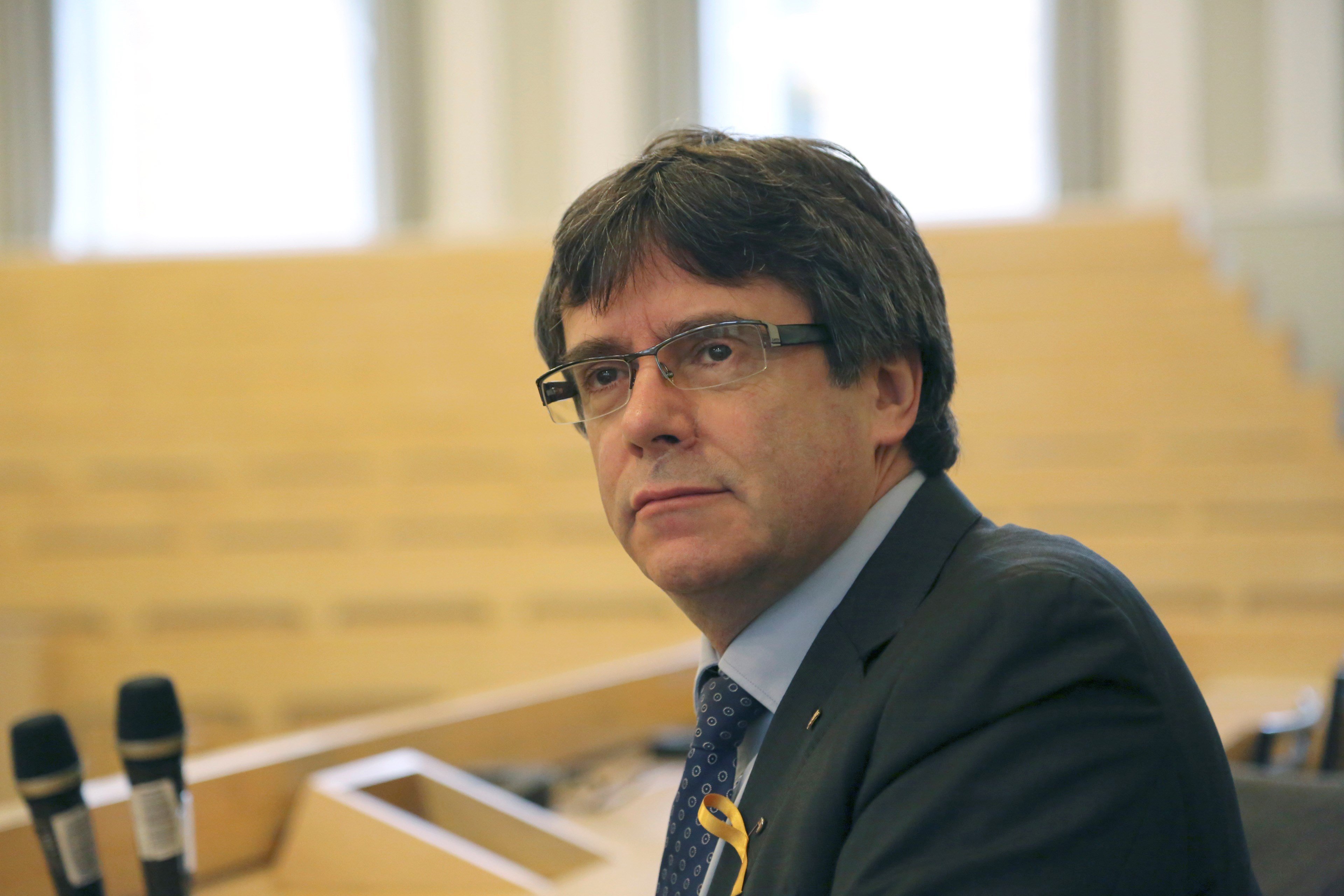Carles Puigdemont comparecerá ante la policía de Finlandia, según su abogado