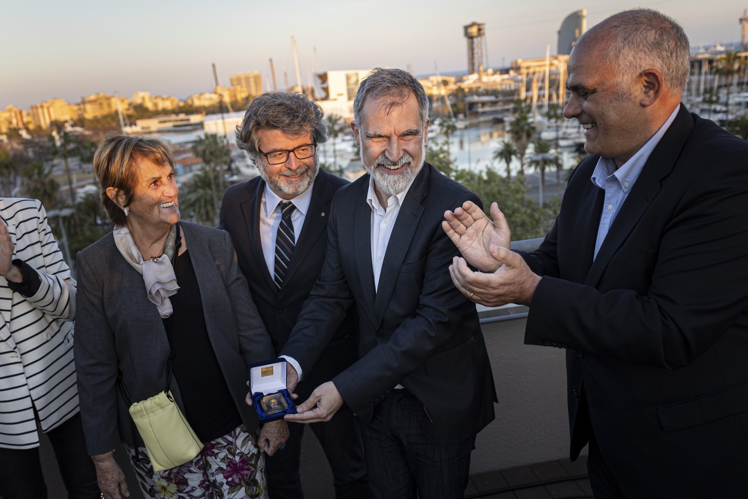 Cuixart llama a la unidad: "Somos muy buenos en remontar. Un país capaz de resurgir de las cenizas"