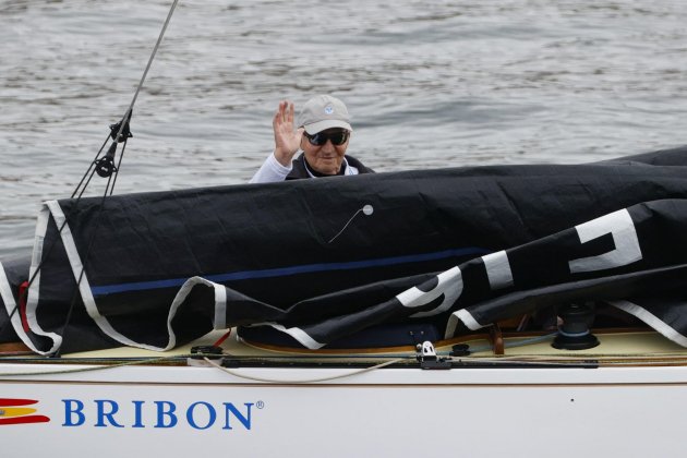 Joan carles I, rey emerit, en la seva segona vista a Sanxenxo (4). Foto: Efe