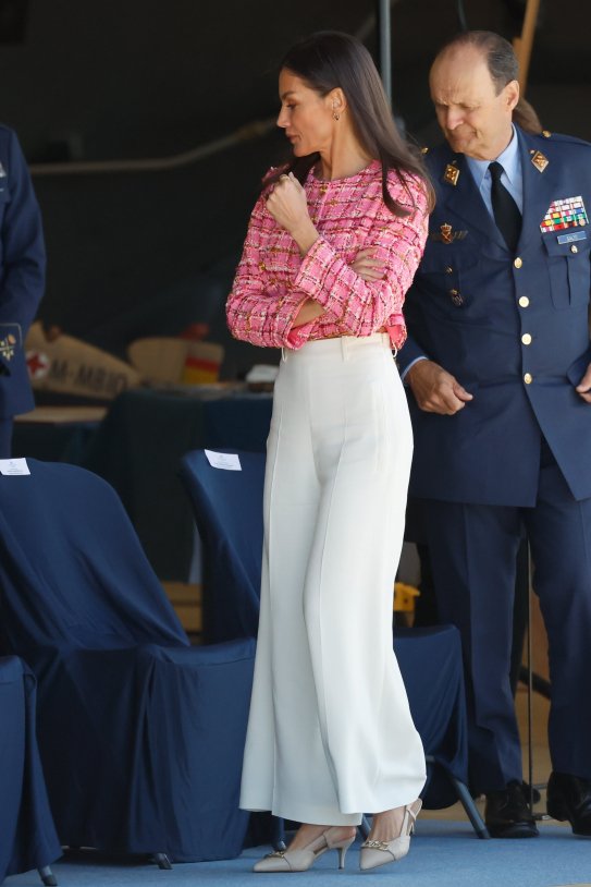 Letizia mira de soslayo GTRES Letizia mira de soslayo GTRES