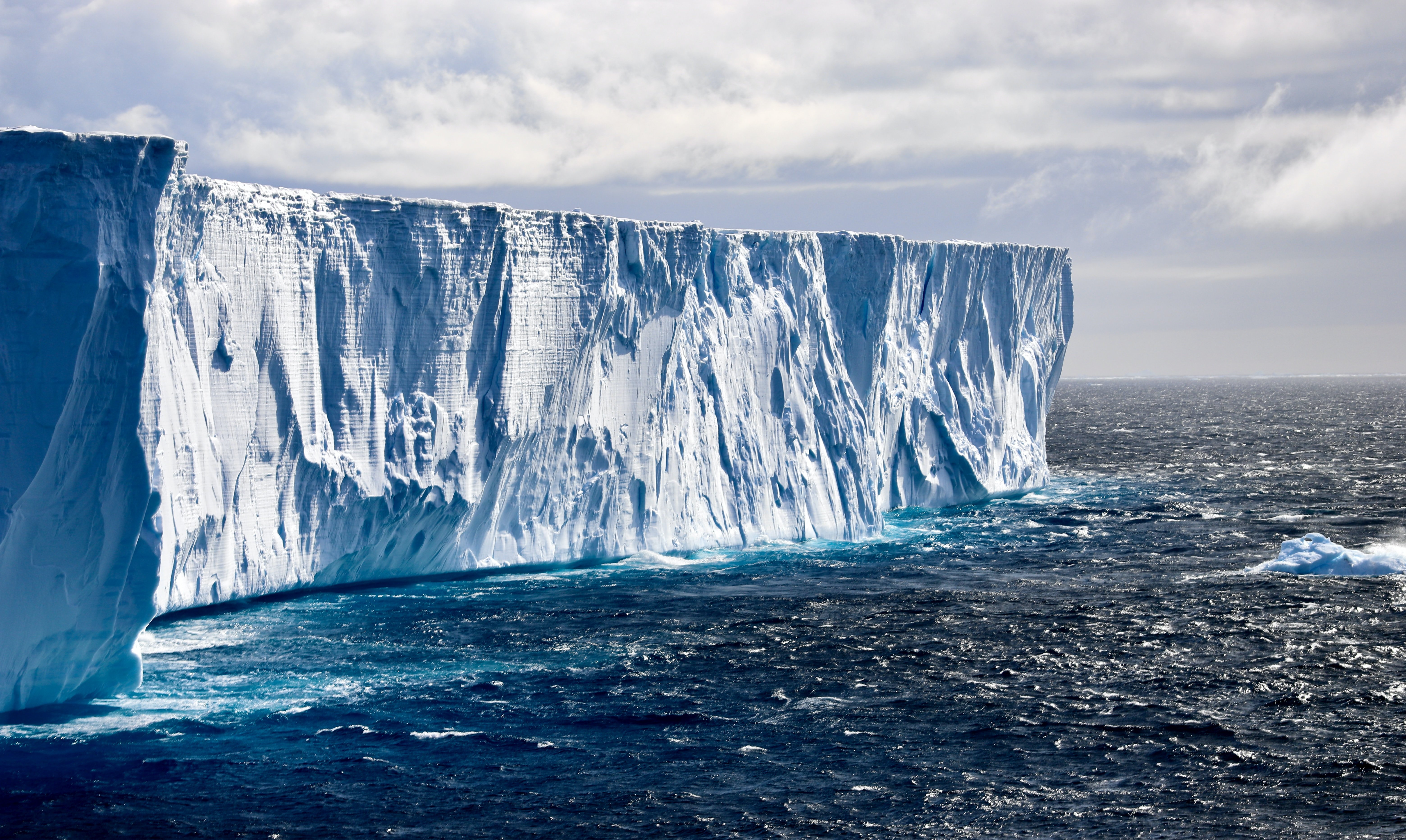 Males notícies: Groenlàndia i l'Antàrtida es desfan més ràpid del previst