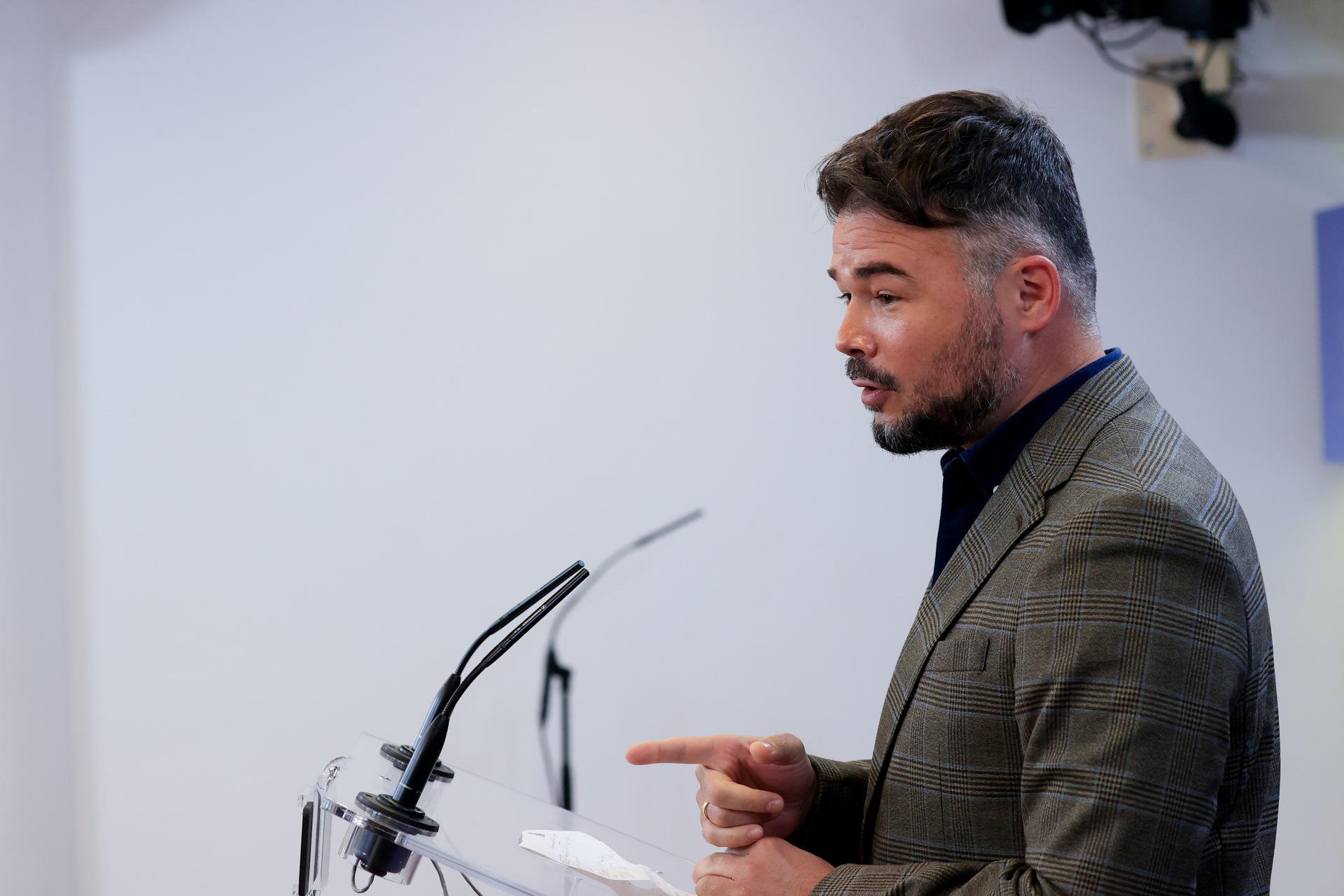 Gabriel Rufián insiste en la residencia de Santa Coloma y acusa al PSC y a Junts de odio