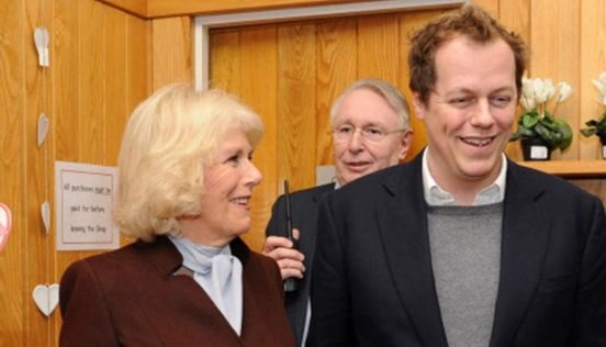 Camilla Parker Bowles y su hijo Tom GTRES