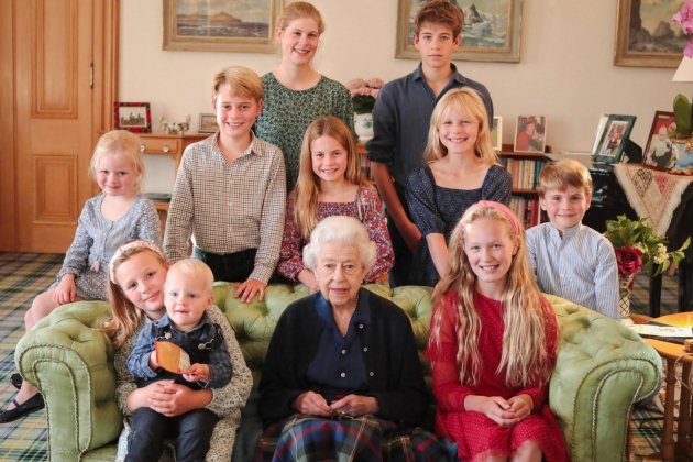 Royal Family Isabel II nietos bisnietos Twitter Royal Family Isabel II nietos bisnietos Twitter