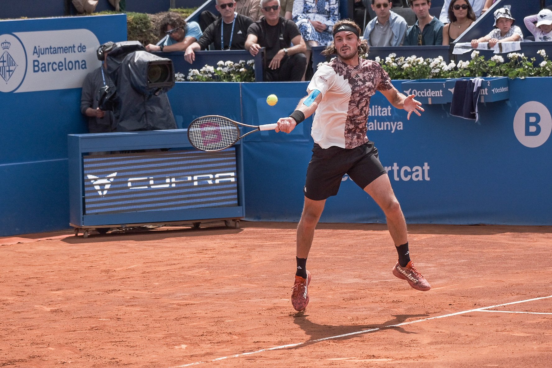 Tsitsipas doblega un combatiu Musetti i jugarà la seva tercera final del Barcelona Open Banc Sabadell