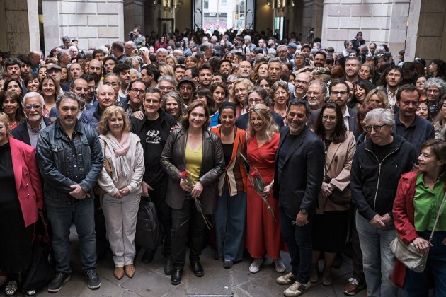 Esmorzar de l’ajuntament de Barcelona amb Colau, Yolanda Díaz i Gemma Ruiz (2). Foto: Carlos Baglietto Esmorzar de l’ajuntament de Barcelona amb Colau, Yolanda Díaz i Gemma Ruiz (2). Foto: Carlos Baglietto