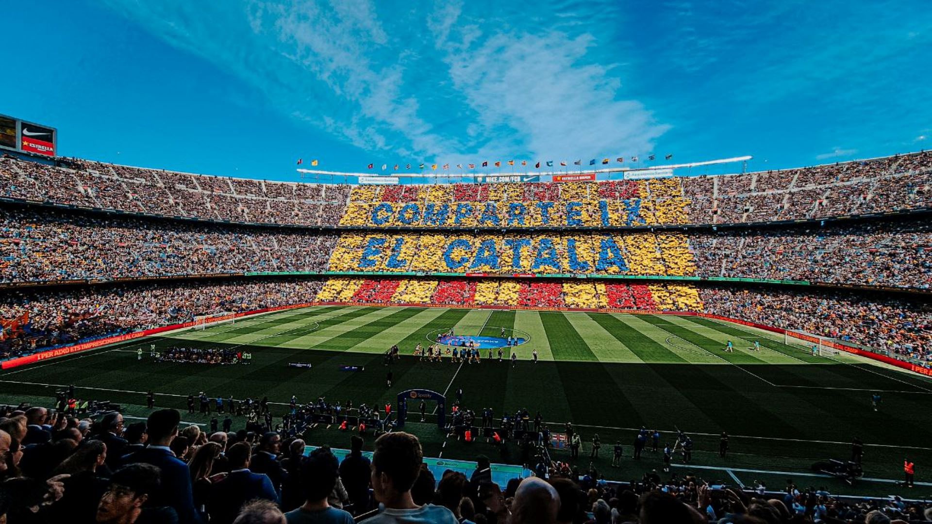 La gran acció pel català d'Òmnium i el Barça al Camp Nou