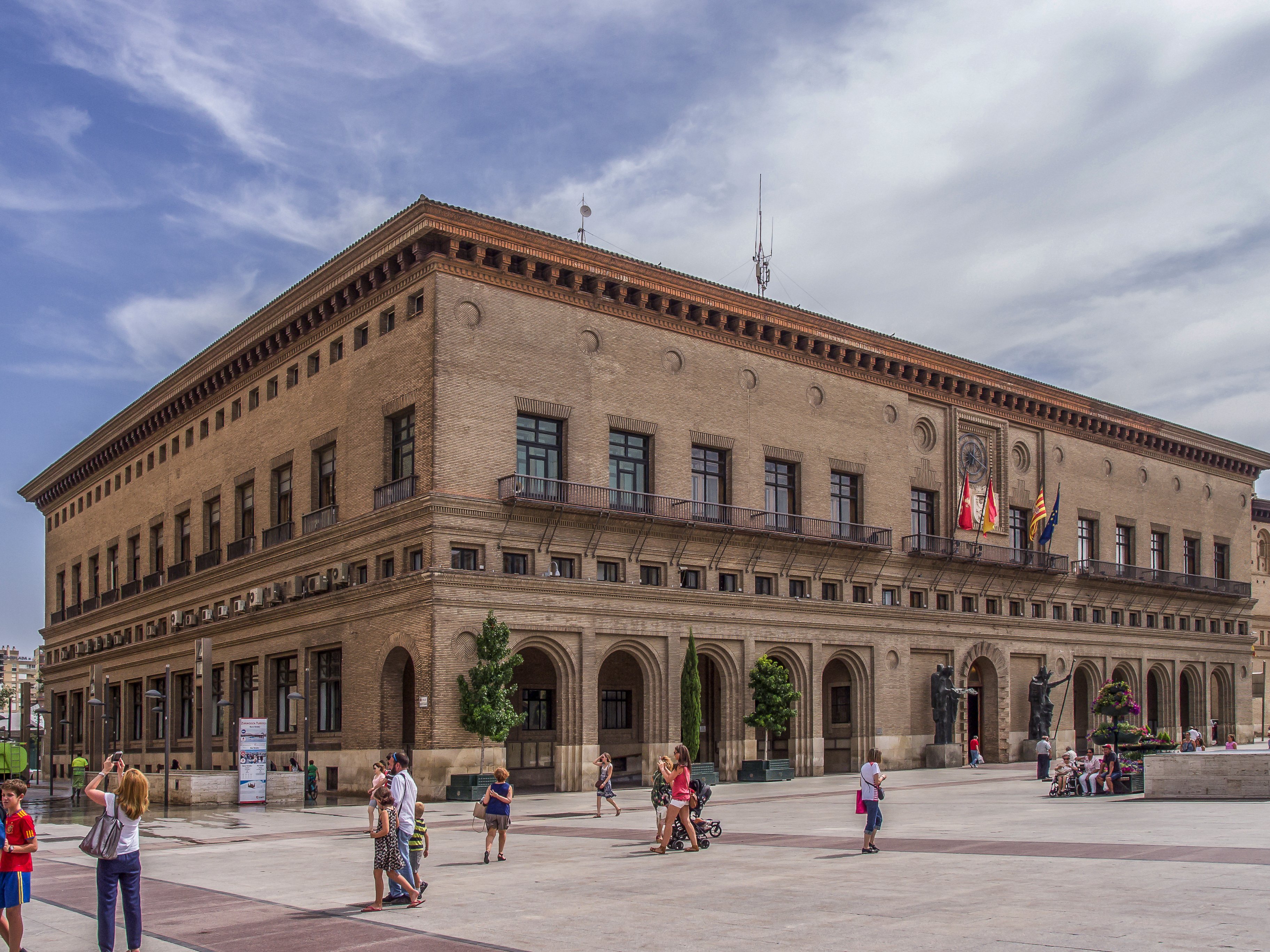 Candidats a les eleccions municipals 2023 a Saragossa: tota la llista