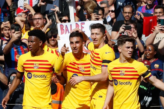 Balde, Ferran, Lewandowski, Gavi celebrando el gol ante el Atlético Madrid / Foto: EFE Balde, Ferran, Lewandowski, Gavi celebrando el gol ante el Atlético Madrid / Foto: EFE