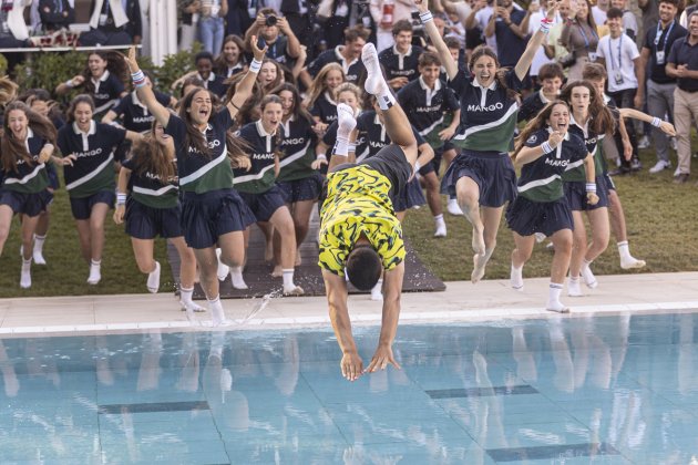 Carlos Alcaraz piscina Barcelona Open Banc Sabadell 2023 / Foto: Montse Giralt