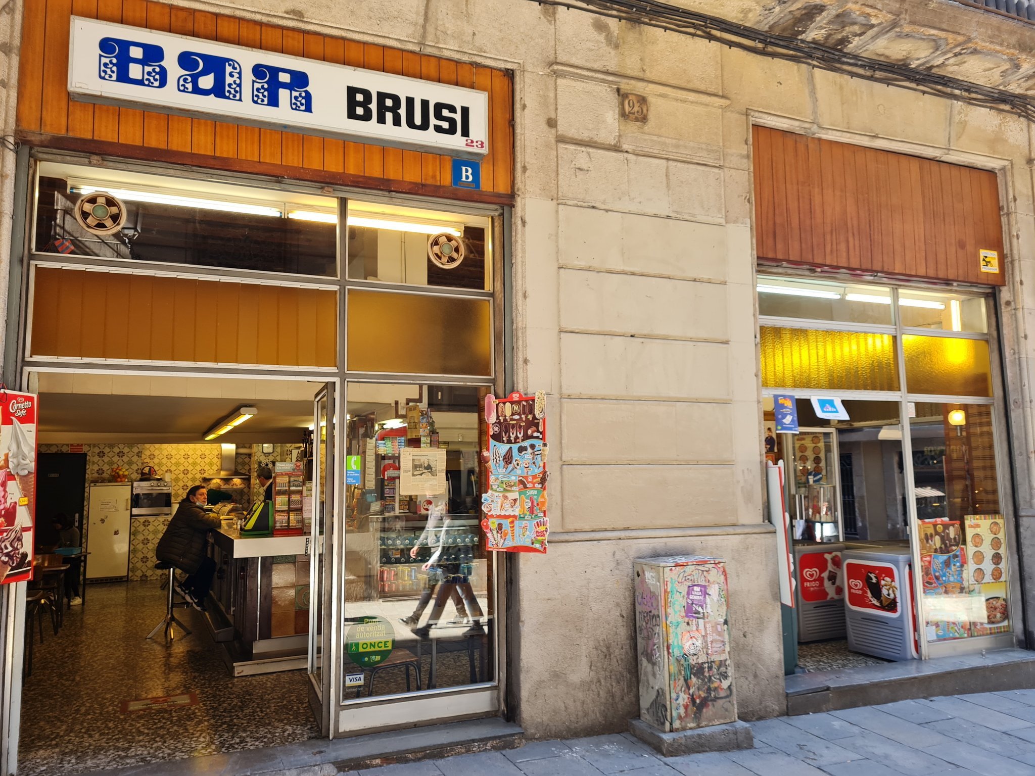 Una història d'amor al Bar Brusi