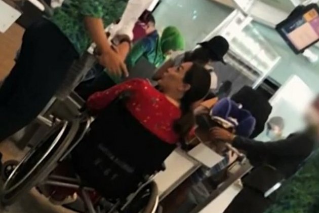 Tamara Falcó silla de ruedas Indonesia Telecinco