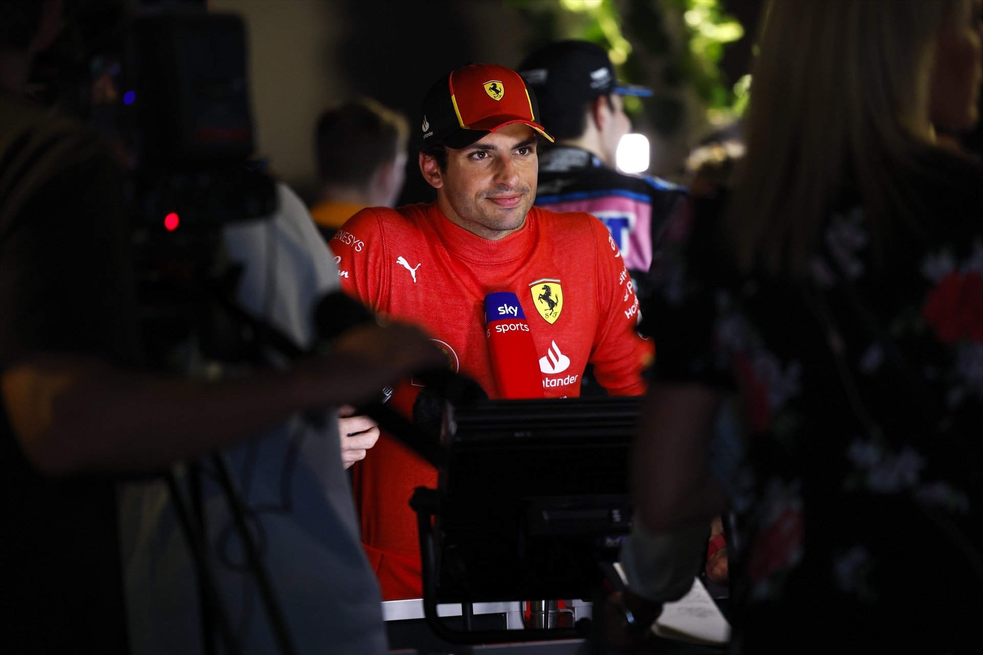 Carlos Sainz, soroll a Ferrari, contracte fins al 2024 amb clàusules 'mortals'