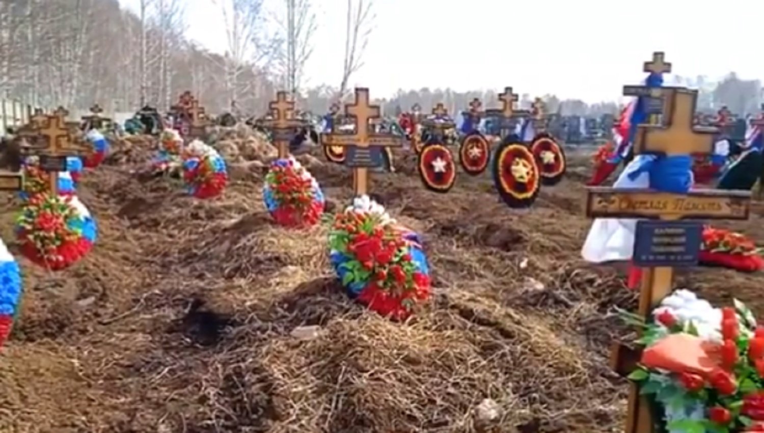 Apareixen centenars de tombes de membres de Wagner en una ciutat remota de Rússia | VÍDEO